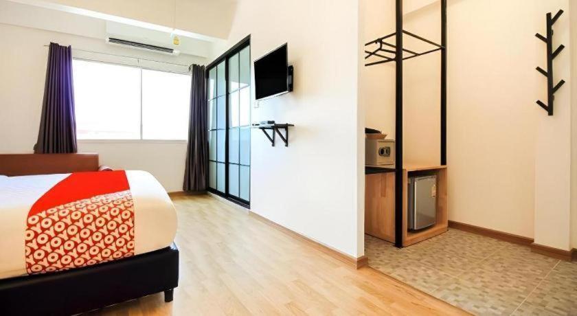 Kailub Rooms Hotel Bangkok Exterior photo